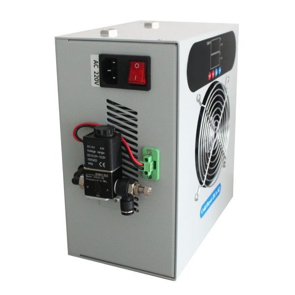 small-refrigerated-compressed-air-dryer-with-water-separator