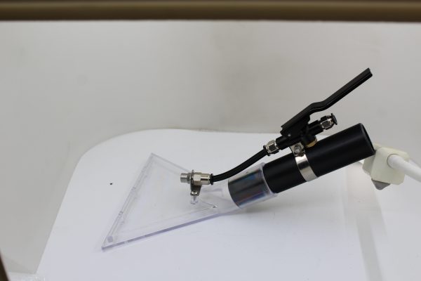 Transparent upholstery spray extraction nozzle squeegee
